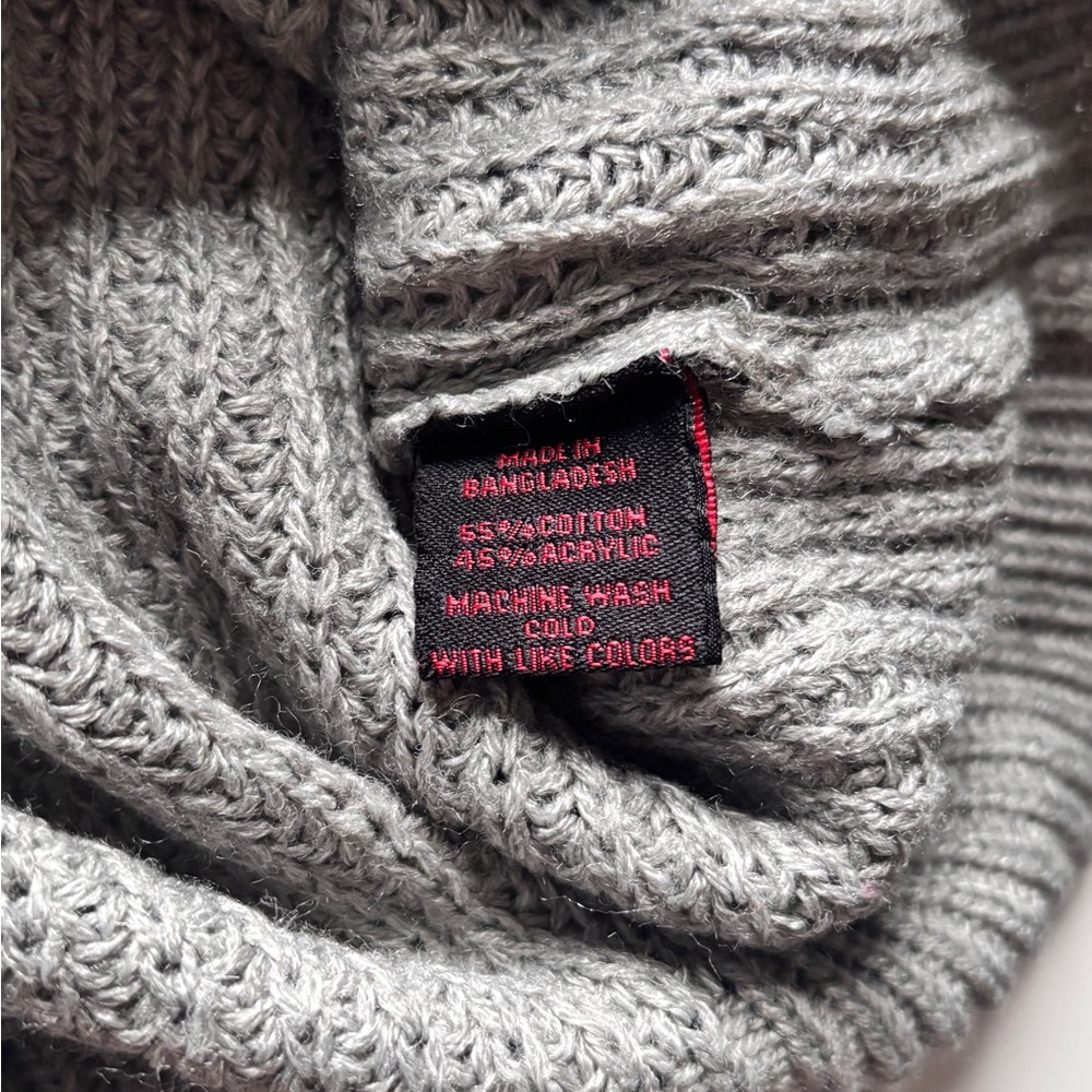 YOKI SWEATER - Picture 9 of 12